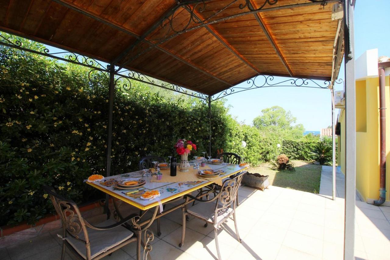 Villa Azzurra Nel Centro Di Costa Rei Bagian luar foto
